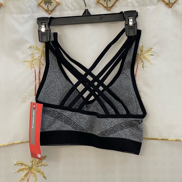 New Balance sports bra NWT - Picture 2 of 3